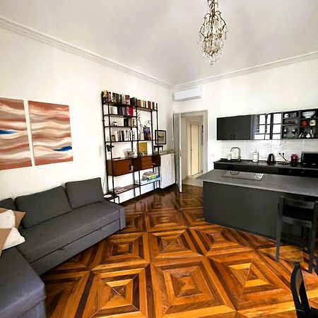 Emozione Torino - Affascinante, Silenzioso, In Palazzo D'Epoca Pressi Piazza Solferino Apartment Exterior foto
